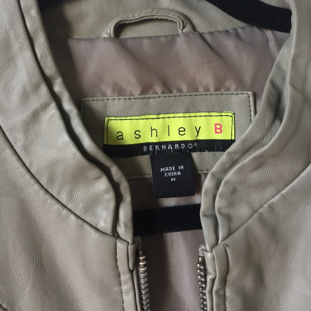 Leather Jacket - Picture 4 of 8